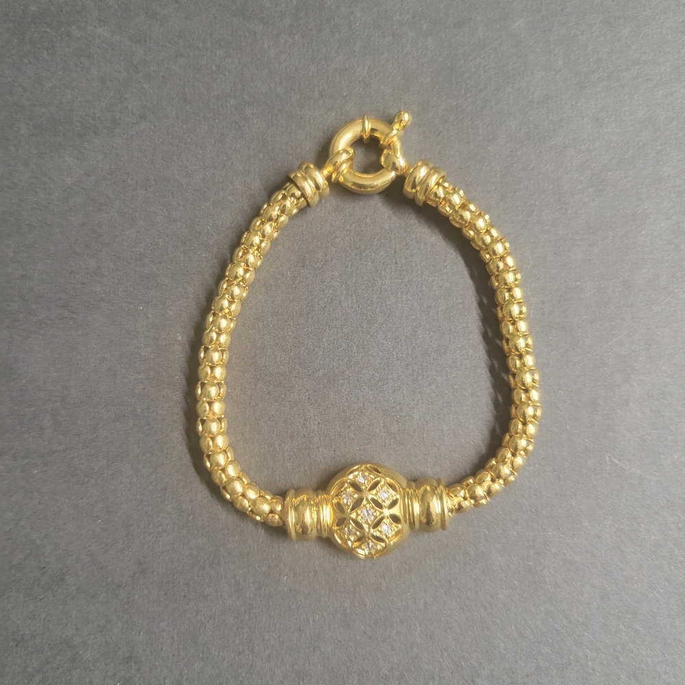 Elegant Gold Beaded Bracelet